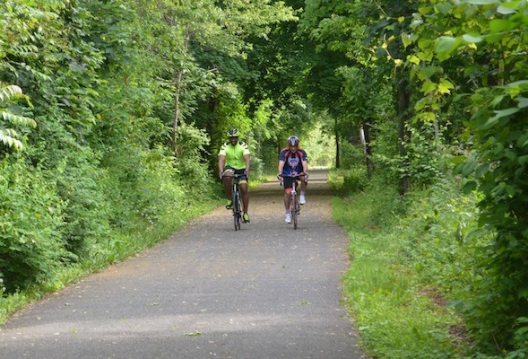 Dr. Seun Sowemimo and his weight loss surgery patients go biking.