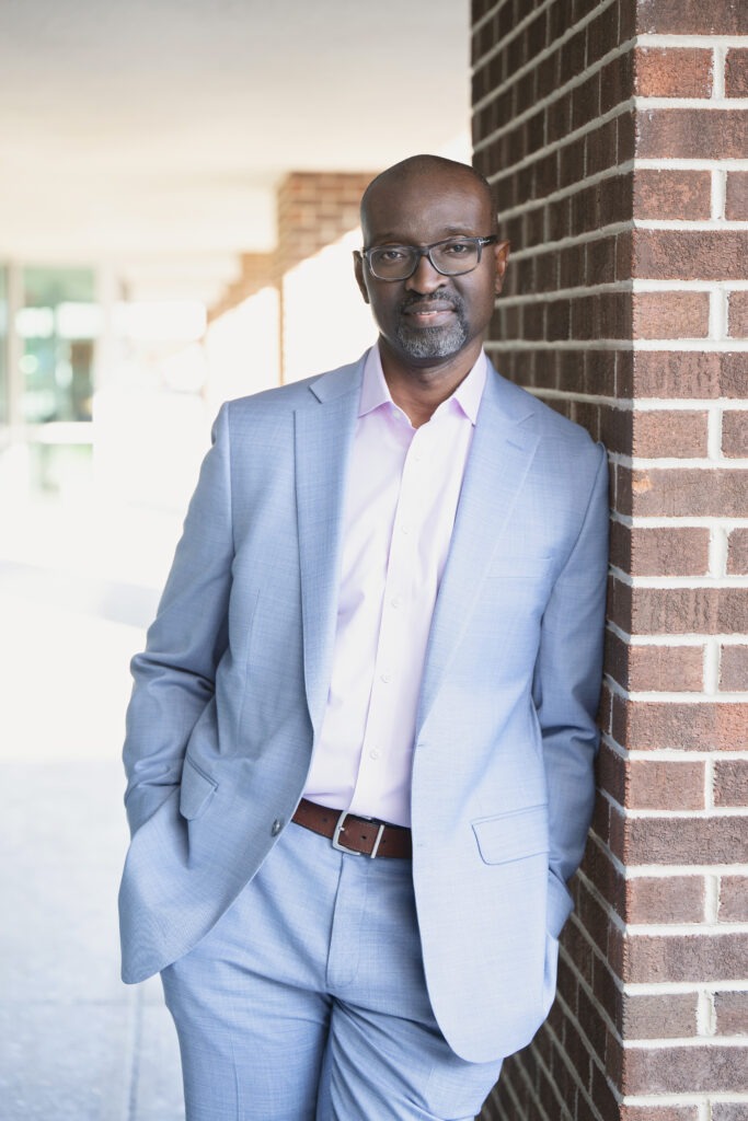 Dr. Sowemimo is a New Jersey board-certified bariatric surgeon, gallbladder surgeon and hernia surgeon.